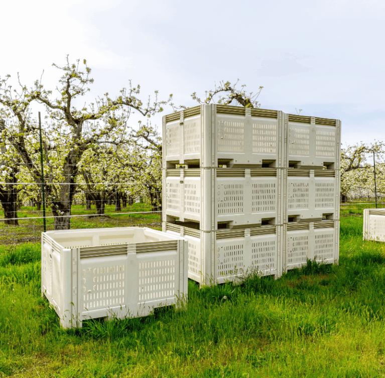 UHF Passive RFID (Ultra-High Frequency Radio-Frequency Identification) technology is a fascinating and versatile system used for wirelessly tracking and identifying objects through the use of radio waves.